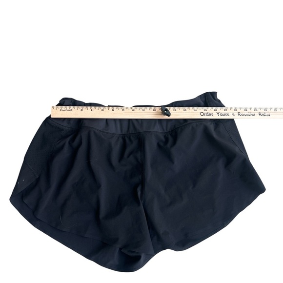 Athleta Run With It 3.5 Black Short - Picture 4 of 8